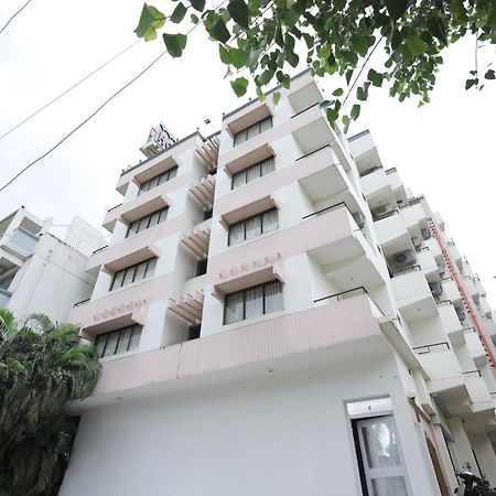 Hotel Hospice سورات المظهر الخارجي الصورة