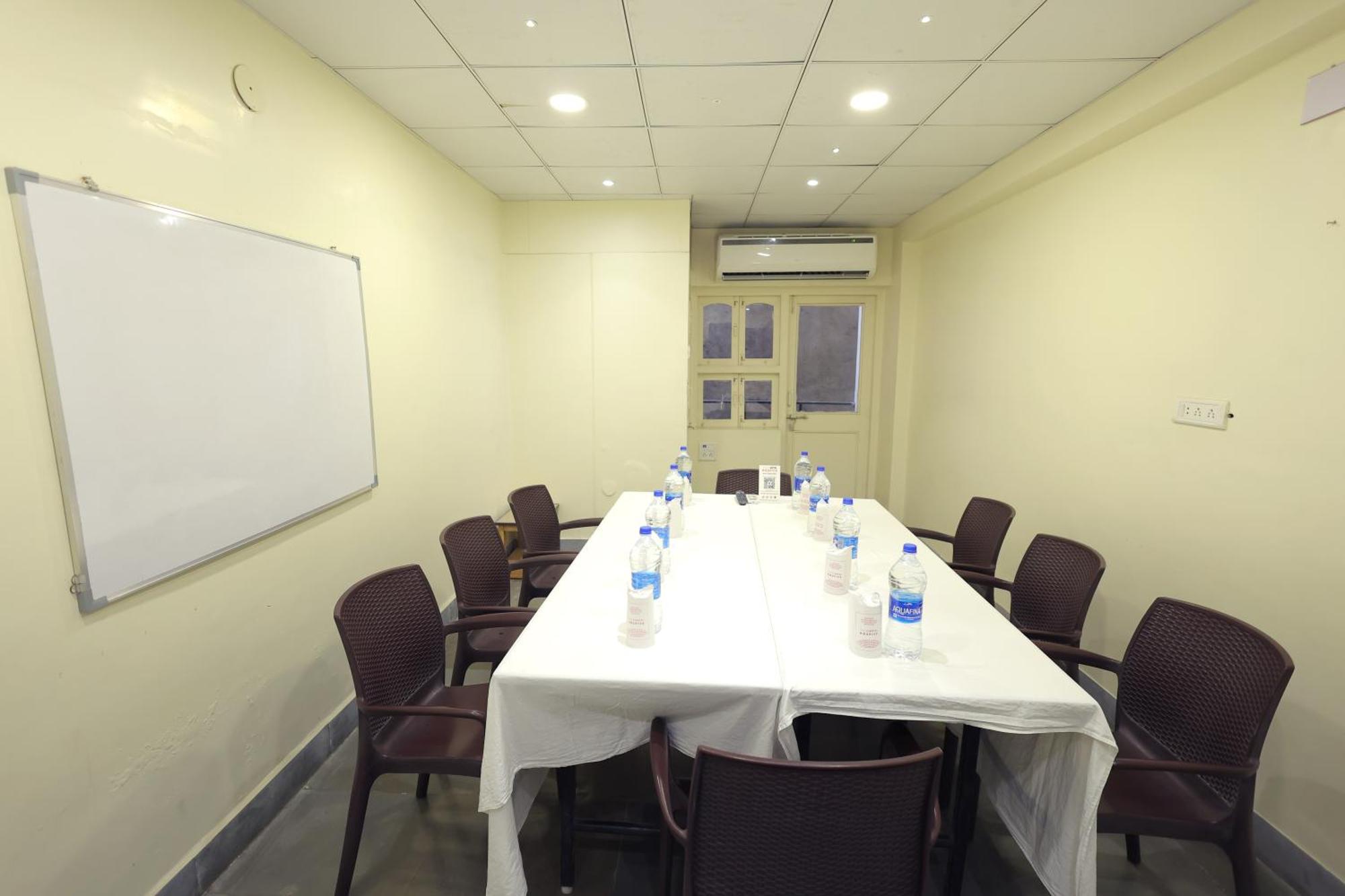 Hotel Hospice سورات المظهر الخارجي الصورة