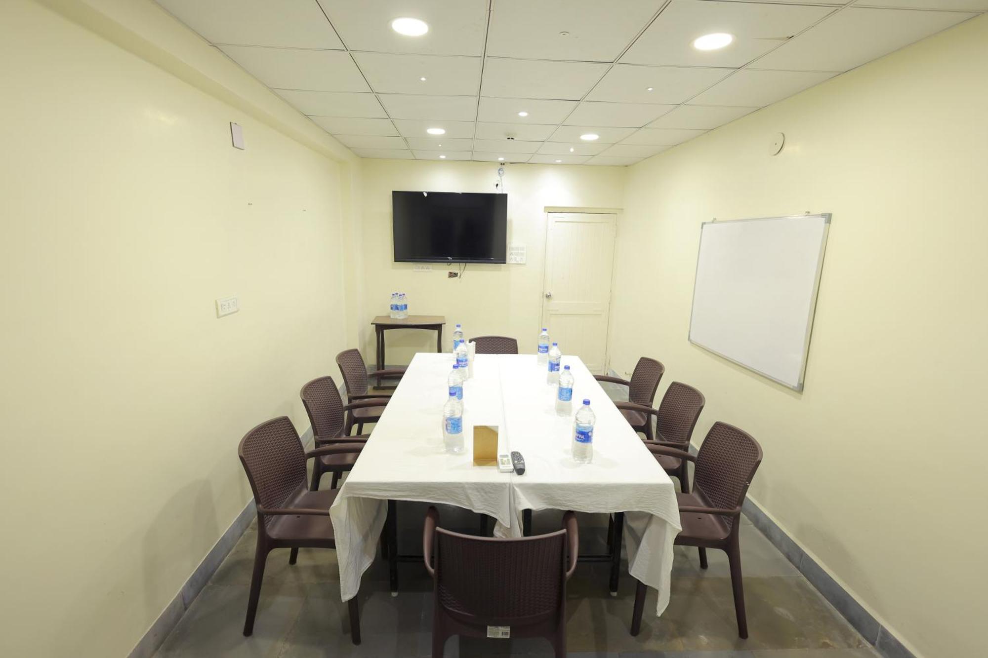 Hotel Hospice سورات المظهر الخارجي الصورة