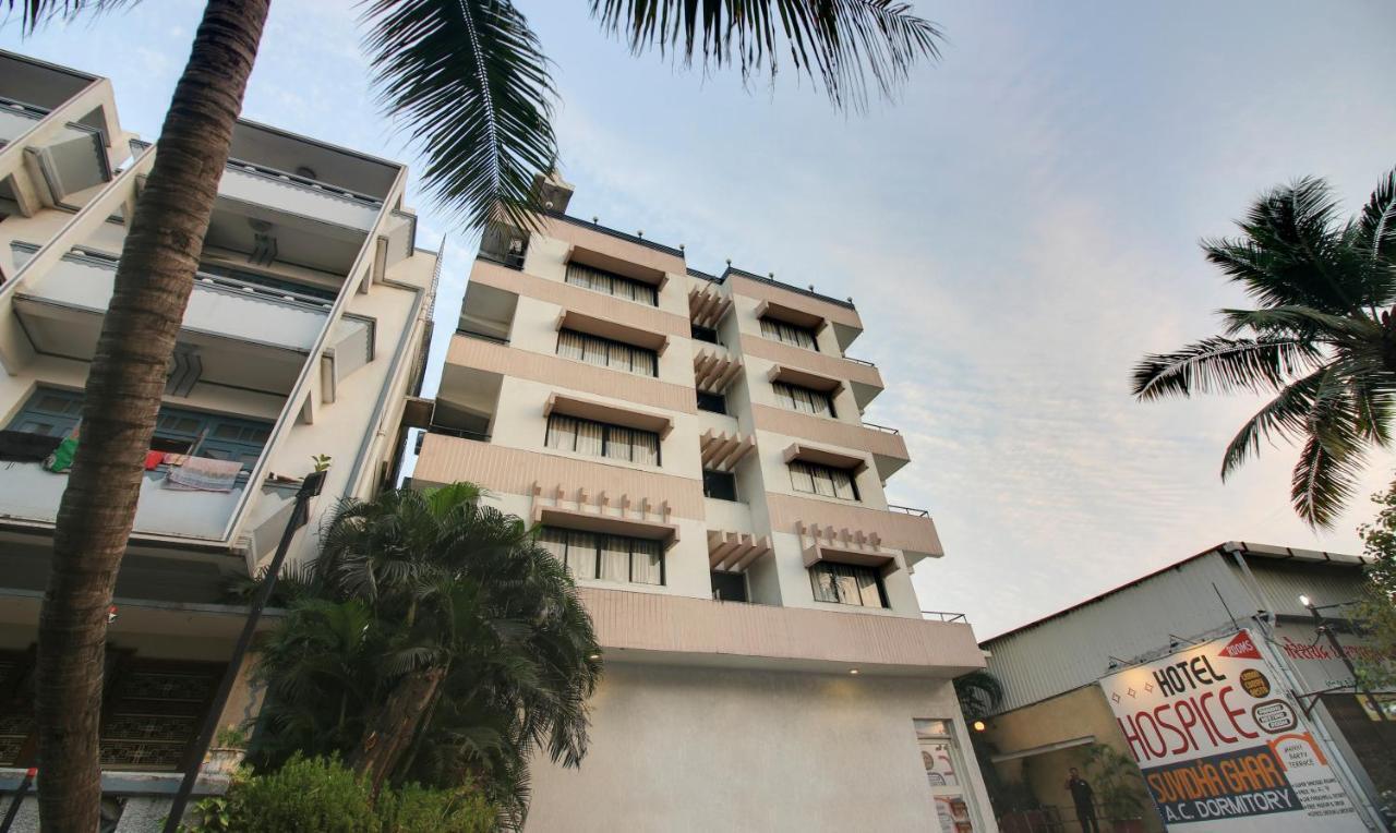 Hotel Hospice سورات المظهر الخارجي الصورة